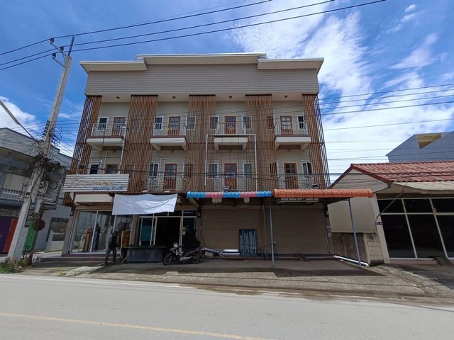 ขาย อาคารพาณิชย์ 3 ชั้น  ถนน สวนดอก อำเภอฝาง เชียงใหม่