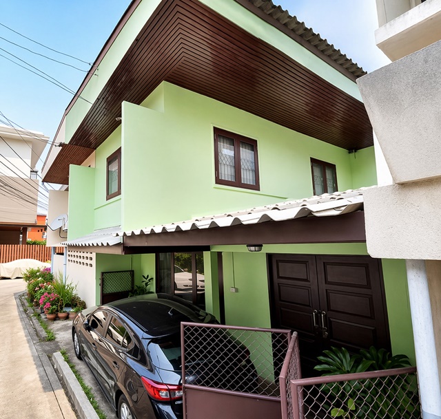 ใกล้BTS สะพานควาย 750 ม. ซ.อินทามระ 1-8 ทาวน์เฮ้าส์ 2 นอน 1 น้ำ 25 ตร.วา.200 ตร.ม. ใจกลางพญาไท