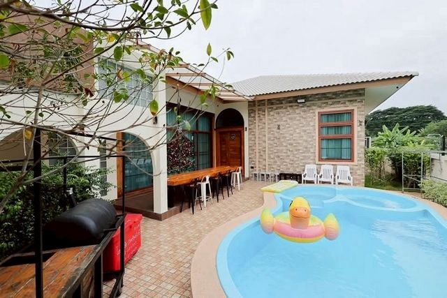 พูลวิลล่าหรู ราคาเพียง 11.9 ล้าน 116 ตรว. #สันพระเนตร สันทราย บ้านเดี่ยว 2 ชั้น + ชั้นลอย ใกล้เซ็นทรัลเฟสติวัล เดินทางสะดวก เข้าเมืองง่าย