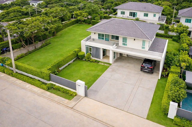 ใหม่ จัดเต็มเฟอร์ฯ คชฟฟ 155ตร.วา 5นอน ให้เช่าคฤหาสน์มุมใหญ่สุดหรู 2 ชั้น  มัณฑนา เมกา บางนา 1.8 กม.335ตร.ม.  ลด30% ติดถนนวงแหวน