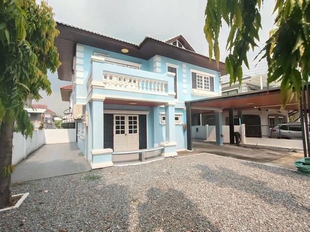 บ้านเดี่ยวหลังใหญ่ มีพื้นที่ด้านข้าง เฟอร์ครบ พร้อมเครื่องใช้ไฟฟ้า แอร์ใหม่ บ้านพร้อมอยู่ ทำเลสะดวก รัตนาธิเบศร์ ใกล้ MRT ไทรม้า  ทางด่วน