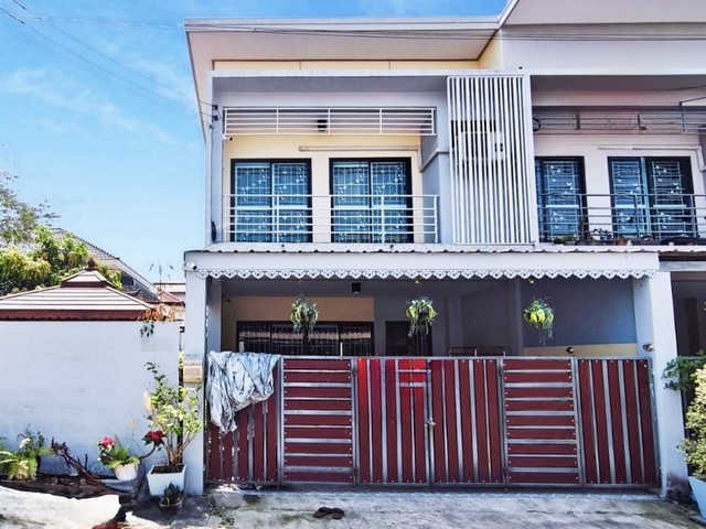 ขายทาวน์เฮ้าส์หลังมุม หมู่บ้านรัชธานี 11 รังสิต-ธัญบุรี ปทุมธานี