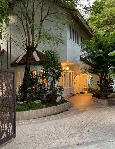 รหัสC6953 ให้เช่าบ้านเดี่ยว 2ชั้น ย่านสุขุมวิท 50 ตกแต่งสวยพร้อมอยู่ ใกล้ BTSอ่อนนุช ใกล้ทางด่วน