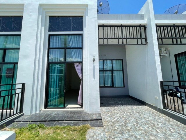 ขายทาวน์เฮ้าส์มือสองปลวกแดง   โครงการสกายไลน์ อมตะ  ระยอง