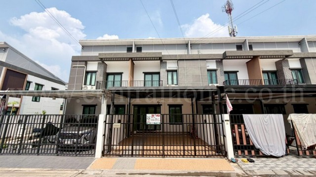 ทาวน์โฮม รัชชา กรีน กาญจนาภิเษก-กันตนา บ้านสวย ถูกที่สุดในโครงการ