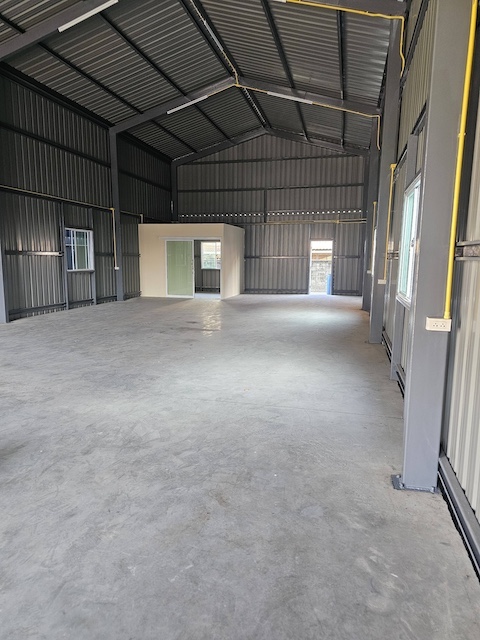 BST1081 ให้เช่าโกดังใหม่ ลาดพร้าว สตรีวิทยา 2 โชคชัย 4 เข้าออก 2 ทาง ใกล้ทางด่วน เหมาะธุรกิจ