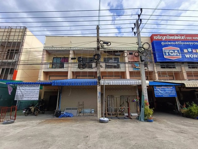 ขาย อาคารพาณิชย์ ป่างิ้ว เมืองอ่างทอง ราคาโปรโมชั่น ลดพิเศษ