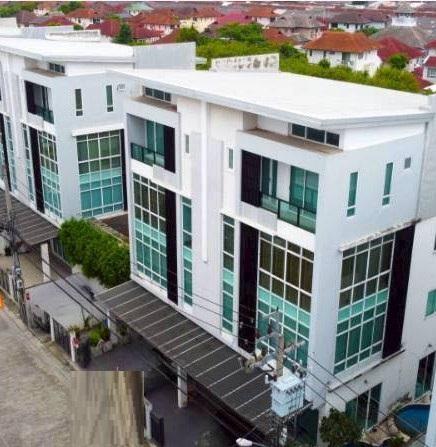 HR 9648 ให้เช่าสำนักงานเลียบด่วนเอกมัน รามอินทรา 4 ชั้น 500 ตรม .4 ที่จอด ซอยนวลจันทร์ 26 ถนนนวลจันทร์ รปภ.24 ชม.