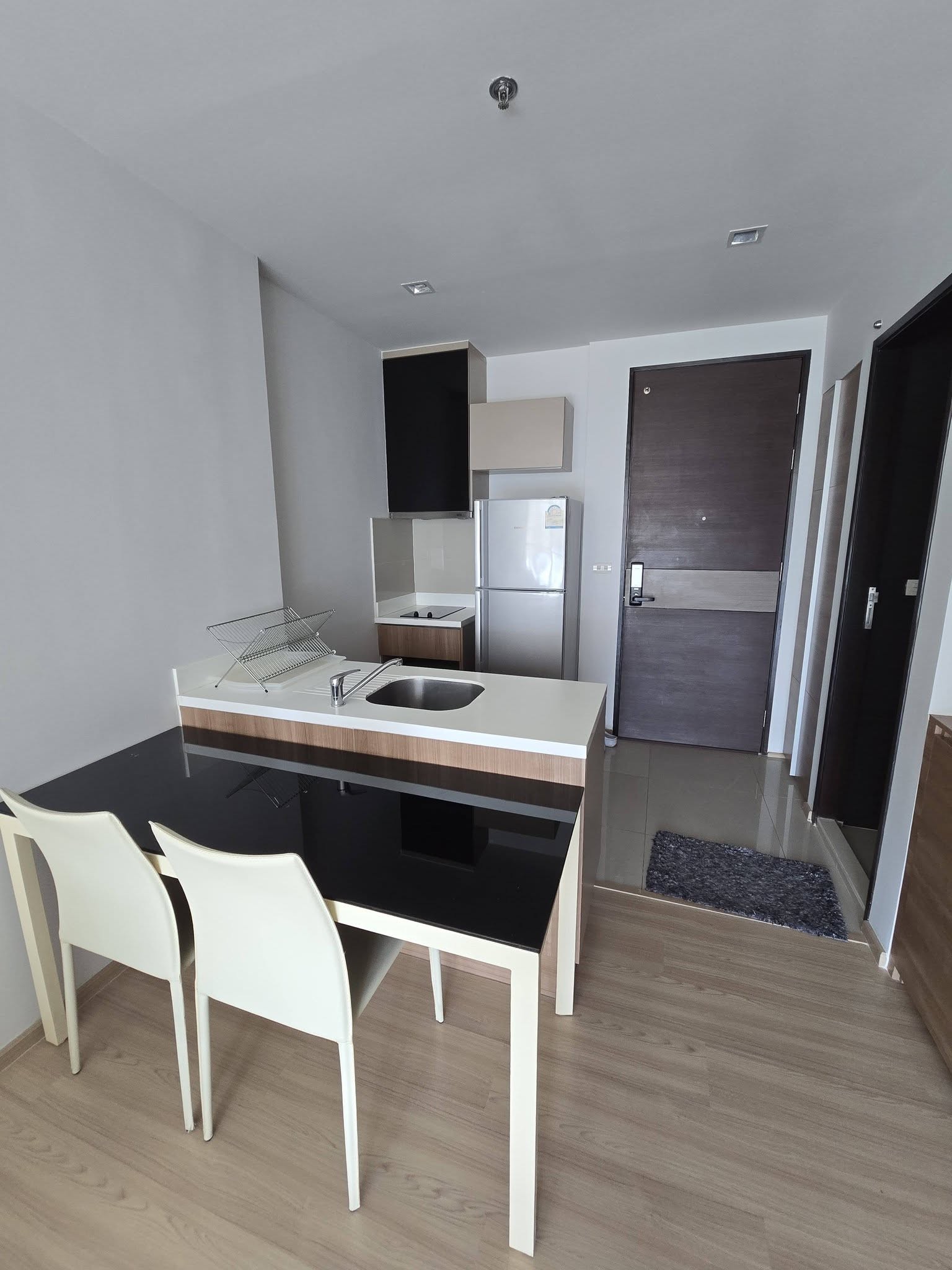 Rhythm Sathorn privacy tranquility security 34th floor BTS Saphan Taksin