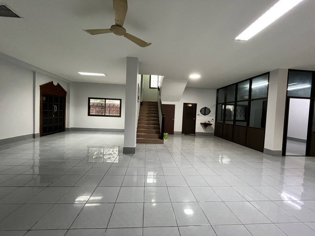 P1837 ให้เช่า ขาย โฮมออฟฟิศ ตึกStand alone ซอยรัชดาภิเษก 3 ซอยอยู่เจริญ ใกล้ MRT พระราม 9  ใกล้ MRTศูนย์วัฒนธรรมแห่งประเทศไทย