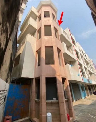 ขาย อาคารพาณิชย์ เขตบางรัก กรุงเทพมหานคร  ใกล้  สถานีรถไฟฟ้าสุรศักดิ์ 750m