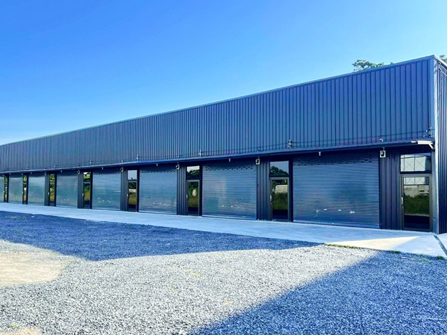 ใกล้ ARLหัวหมาก 900ม BTSศรีนครินทร์38  35-125 ตร.ว. 140-500 ตร.ม. สูง 6เมตร โกดังให้เช่า 1นอน 1น้ำ