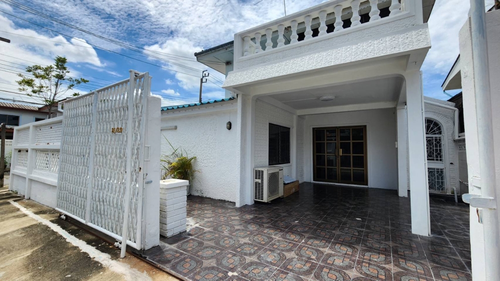 CH1165 ให้เช่าบ้านเดี่ยว หัวมุม  65 ตรว.หมู่บ้านเสนานิเวศน์1 200 ตรม. 4 นอน