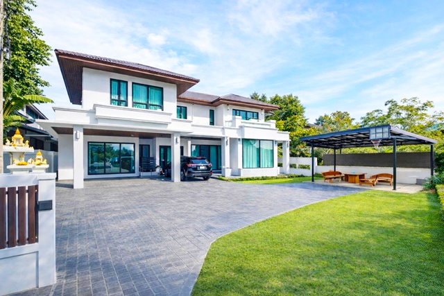 ถูกที่สุด ให้เช่า คฤหาสน์ RIS รามคำแหง164  ต้อนรับต่างชาติ  5นอน โรงเรียนนานาชาติ  6น้ำ 146 ตรว  เพอร์เฟคเพลส โลตัสสุขาภิบาล3 บิ๊กซี