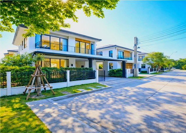 วงแหวน คฤหาสน์ ให้เช่าบ้านเดี่ยว 2 ชั้น 60ตรว 250ตรม. 4นอน 5น้ำ จตุโชติ แฟชั่นไอส์แลนด์ 3 กม.  คลองสามวา ตลาดออเงิน 3.5 กม. ตลาดวงศกร