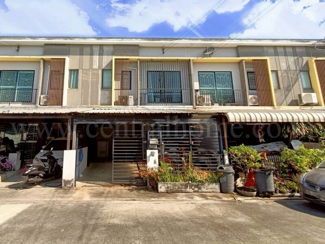 ทาวน์เฮ้าส์ เดอะ คอนเนค ดอนเมือง - เทิดราชัน 31 ต้นโครงการ ราคาถูกที่สุดในโครงการ