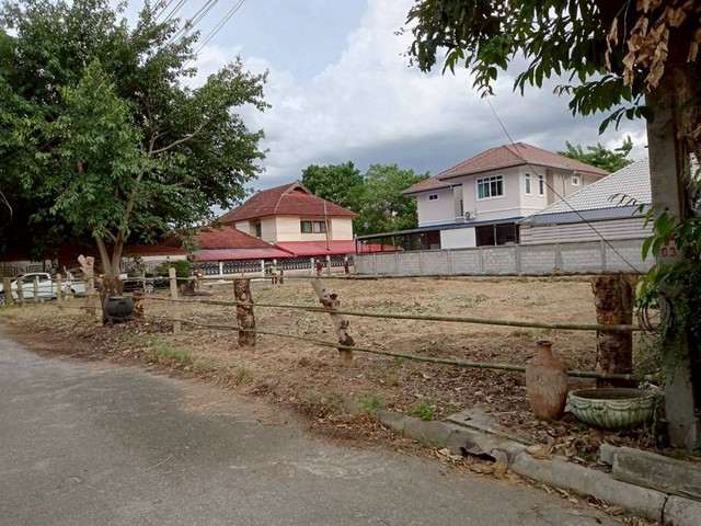 ที่ดินแปลงสวย บรรยากาศดี เงียบสงบ ในโครงการ แม่เหียะ