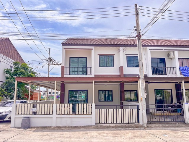 ขาย บ้านเดี่ยว โครงการ พานาวิว 5 เดินทางสะดวก ทั้งถนนมอเตอร์เวย์กรุงเทพ-พัทยา ถนนสุขุมวิท และถนนบายพาส