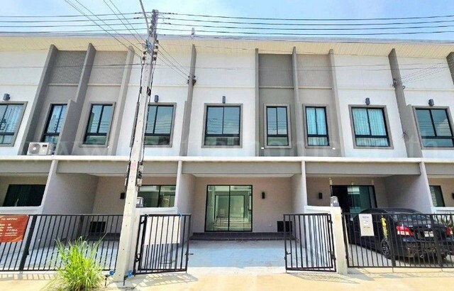 ทาวน์โฮม 2 ชั้น เดอะ เมทโทร ราชพฤกษ์ - 346 ใหม่เทียบมือ 1 ถูกสุดในโครงการ