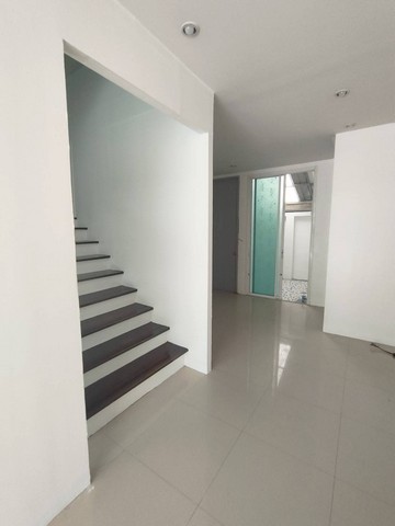 ให้เช่าทาวน์โฮม4ชั้น300ตร.ม.ย่านรามอินทราใกล้แฟชั่นไอแลนส์MRTวงแหวนรามอินทรา