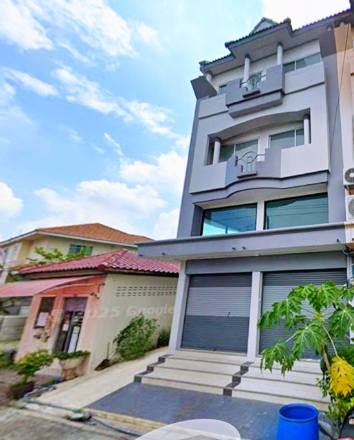 บิ๊กซี เคหะร่มเกล้า 500 ม. ลาดกระบัง ให้เช่าอาคารใหญ่ เชื่อมต่อกัน 2 คูหา 3 ชั้น 4 น้ำ 41ตร.วา. 490ตร.ม. รร.ร่วมฤดีวิเทศศึกษา มีนบุรี3กม.