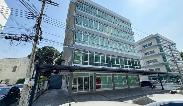 ขายอาคารออฟฟิศ5ชั้น109ตร.ว.ย่านเลียบด่วนเอกมัย-รามอินทราซอยนวลจันทร์27ใกล้รถไฟฟ้าสายสีชมพู