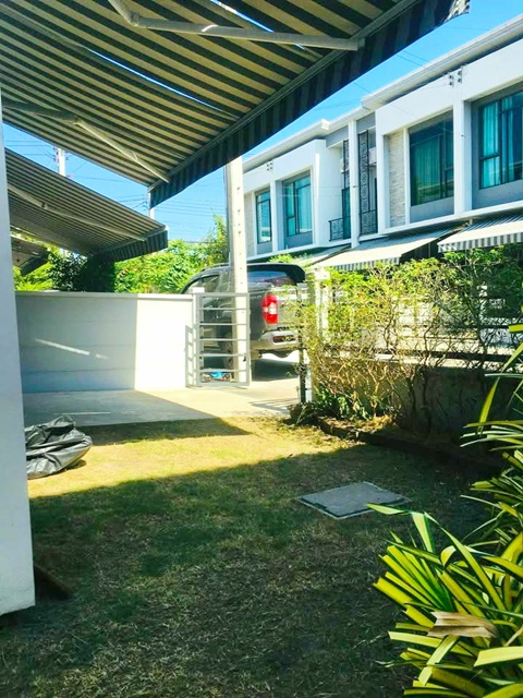 พลีโน MRT คลองบางไผ่ 2.1กม. บางใหญ่ ให้เช่าทาวน์โฮม 2 ชั้น 18ตร.วา. 150ตร.ม.  ตลาดบางใหญ่ 2.3 กม. 3 นอน รร.กสิณธรเซนต์ปีเตอร์ 1.5 กม.