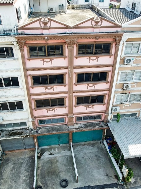 ทำเลสุวินทวงศ์ 21-35 ตลาดลำผักชี 1.2 กม.ให้เช่าอาคารพาณิชย์ 4.5 ชั้น21ตร.วา. 350ตร.ม. รร. หนองจอกพิทยานุสรณ์ 2.5 กม