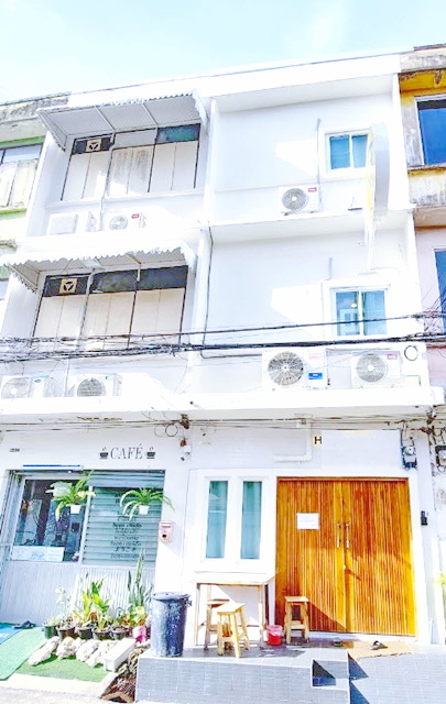 MRTสามยอด1.57กม.ให้เช่าตึกแถวโฮสเทล 3 ชั้น 24 ตร.วา. 290 ตร.ม.ตกแต่งพร้อมเฟอร์ฯครบ 4นอน   5 น้ำ ข้าวสาร 550ม.เยาวราช 3 กม.