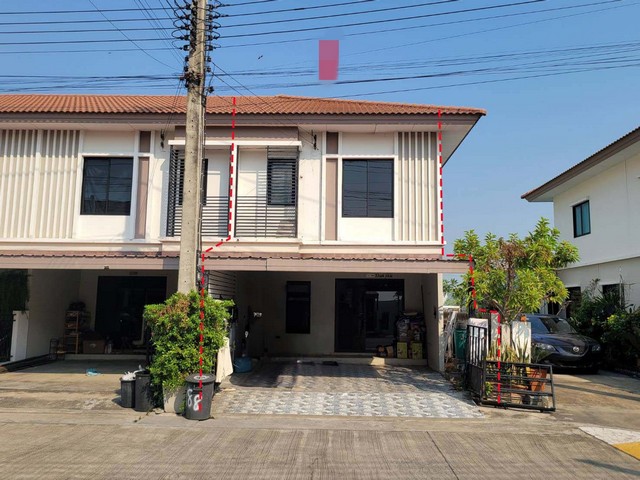 ขายทาวน์เฮ้าส์  หมู่บ้านกานดาเพลส (วงแหวน-ลำลูกกา คลอง 6) ถนนเทศบาลลำลูกกา 1  ปทุมธานี