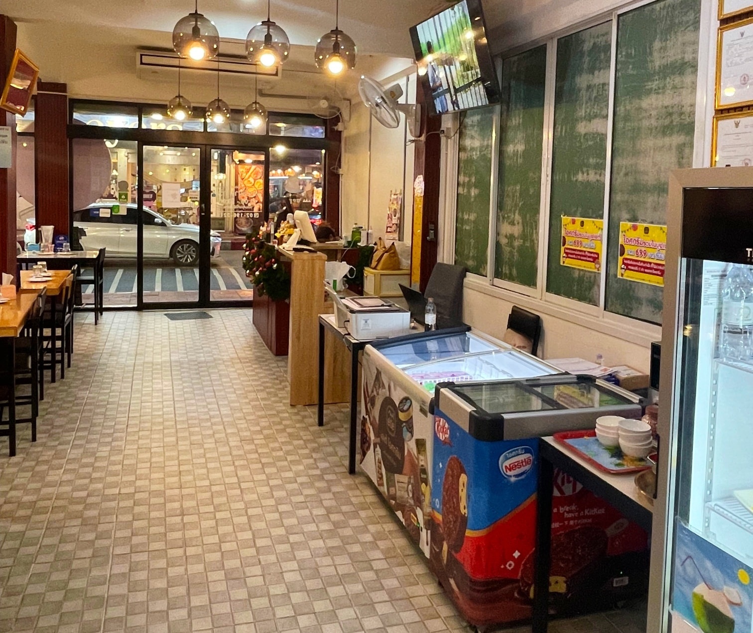 แบ่งให้เช่า ร้านอาหาร ถนนบรรทัดทอง ในซอยจุฬา 16 ในซอยร้านหนึ่งนมนัว