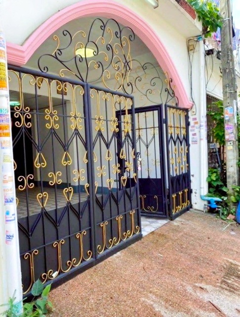 ให้เช่าทาว์นเฮาส์ 3 ชั้น รร.บางแค 600 ม. 3 นอน 4 น้ำ  เดอะมอลล์ บางแค 1.4 กม.แหล่งชุมชน ช้อปปิ้ง หาของกินง่าย พุทธมณฑล สาย 2เพชรเกษม49-59