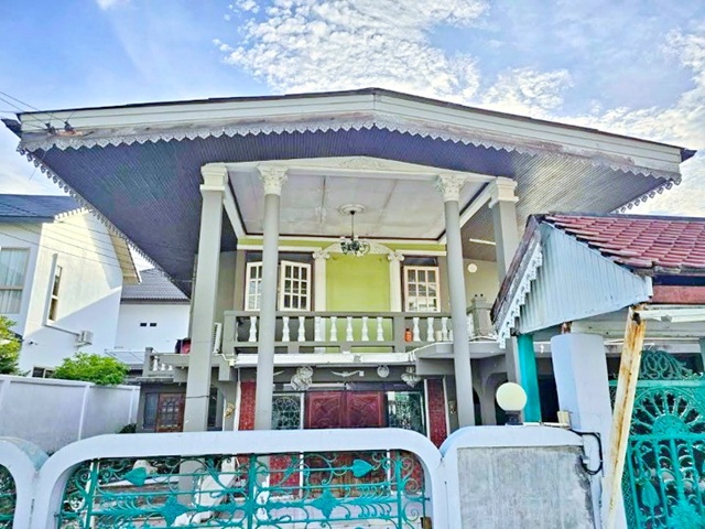 ให้เช่าคฤหาสน์เดี่ยว 2 ชั้น 75 ตร.วา. เดอะไนน์ พระราม 9 1.2 กม 440 ตร.ม. MRT หัวหมาก 852 ม. โลตัส พัฒนาการ300 ม.   3 นอน 2 น้ำ