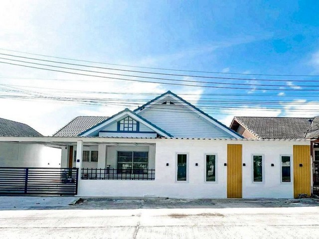 ขายบ้านรีโนเวท ศรีราชา แถมเฟอร์ครบ พร้อมอยู่ หมู่บ้านลัดดารมย์ TP-H2163