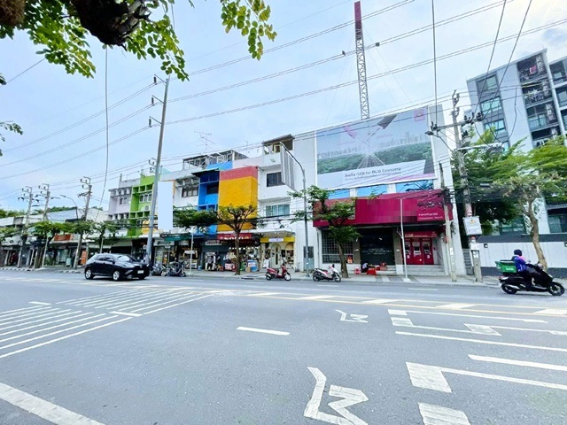 MRTอิสรภาพ 250ม.ให้เช่าอาคารพาณิชย์ 2 ชั้น 22ตร.วา. ตลาดท่าเตียน 1.1 กม.162 ตร.ม.วงเวียนใหญ่ 1.8 กม.ทำเลทอง ติดถนนอิสรภาพ