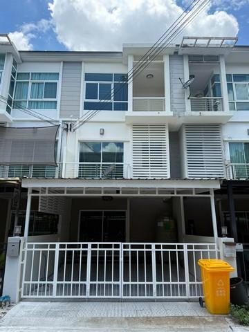 ให้เช่าทาวน์โฮม 3 ชั้น 19 ตร.ว. โครงการเมโทร พระราม 9 เขตประเวศ ใกล้ ม.Stamford