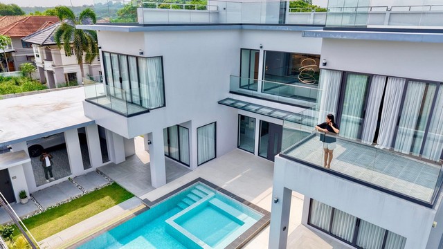 พูลวิลล่าหรู ใกล้อ่างมาบประชันเพียง 1 นาที วิวดี ทำเลโคตรใช่ พัทยา