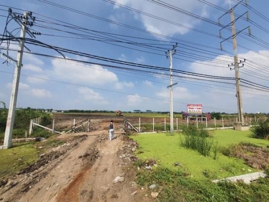 ขายที่ดิน 5 ไร่ 3 งานติดถนนใหญ่เส้นหลัก หน้ากว้าง 53 เมตร  ตึกแถว คอมมูนิตี้มอลล์ ปั๊มน้ำมัน โรงงาน ใกล้ Big C ไทรน้อย