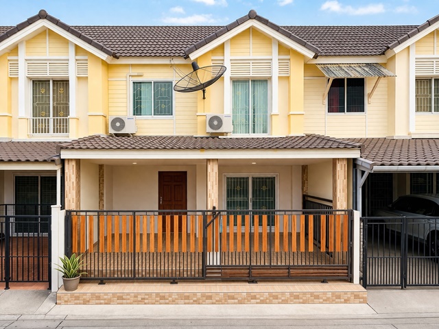 ทาวน์เฮ้าส์ 2ชั้น 3นอน 2น้ำ ม.รังสิต 1.88กม. ใกล้รถไฟฟ้าสายสีแดง หลักหก 600ม. โปร่งโล่ง  19 ตร.วา. 150 ตร.ม.