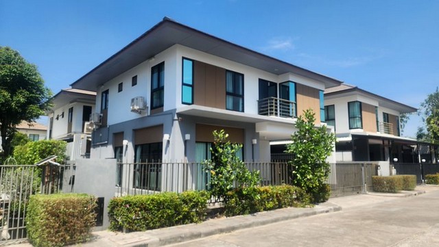 ให้เช่าบ้านเดี่ยว 2 ชั้น หมู่บ้านลุมพินี สวนหลวง ร.9 ถนนเฉลิมพระเกียรติ ร.9