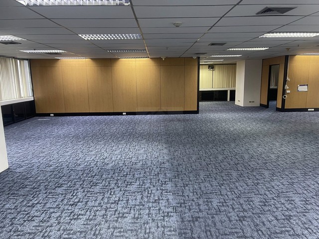 ให้เช่าสำนักงาน 269 ตรม. อาคาร Ocean Tower 1 ชั้น 14 ทำเลทอง ใกล้แยกอโศก ใกล้ BTS อโศก กับ MRT สุขุมวิท