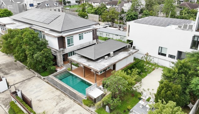 บ้านเดี่ยวหรู คฤหาสน์หรูเอื้อสุขพัฒนาการ ไร่ครึ่ง พื้นที่ 950 ตรม แต่งสวย ฟรีบิ้วอินครบ