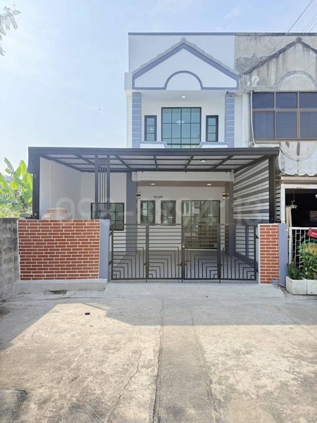 ขายทาวน์เฮาส์ 2 ชั้น หมู่บ้านอัมรินทร์ 3 บ้านสวย พร้อมอยู่ แถมเฟอร์นิเจอร์ครบครัน เนื้อที่ 24 ตรว 3นอน 2น้ำ ใกล้รถไฟฟ้าสายสีเขียว