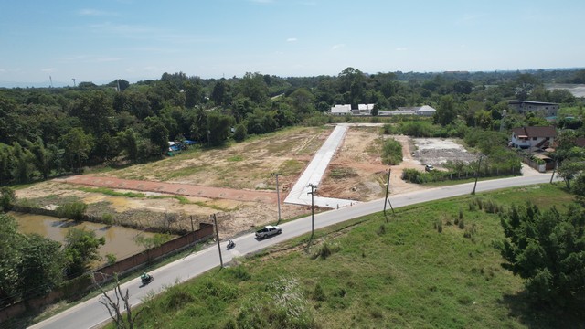 ขายที่ดินแบ่งขาย ใกล้มหาวิทยาลัยแม่โจ้ สันทราย เชียงใหม่  วิวภูเขา อากาศดี เดินทางสะดวก