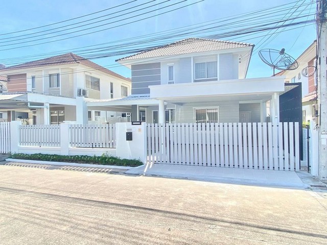 บ้านเดี่ยวรีโนเวทใหม่ ตะเคียนเตี้ย ใกล้สุขุมวิท หมู่บ้านบ้านกลางสวน พัทยา TP-H1836