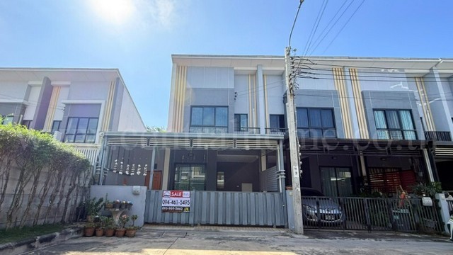 ทาวน์เฮ้าส์ เดอะ ธาม อ่อนนุช - มอเตอร์เวย์ หลังมุม ใกล้ ARL สถานีลาดกระบัง 