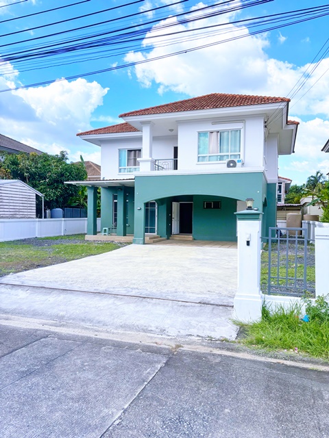 เปิดซิง! คฤหาสน์ บ้านเดี่ยวพร้อมเข้าอยู่ 2ชั้น 100ตรว. แม็คโคร ร่มเกล้า 3.9 กม. 3นอน รถไฟฟ้าสีชมพู ตลาดมีนบุรี 2.6 กม.3น้ำ  สุวินทวงศ์