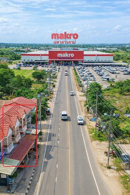Makroมหาสารคาม 1.13กม. ตลาดต้นสน 500 ม. เช่าอาคารพาณิชย์ 3 ชั้น 9 นอน 6 น้ำ 2 คูหา 25 ตร.ว. 300 ตร.ม