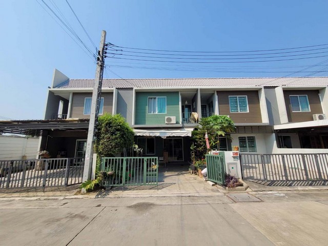 ขายทาวน์เฮ้าส์  หมู่บ้านเดอะคัลเลอร์ พรีเมี่ยม กาญจนาภิเษก-ราชพฤกษ์ ถนนบางกรวย-ไทรน้อย นนทบุรี