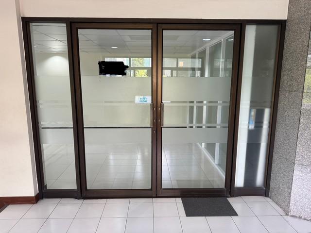 ให้เช่าพื้นที่ชั้น 2 ขนาด 217 ตร.ม. ถนนพัฒนาการ มีลิฟต์โดยสาร ใกล้ลอนดอนสตีท และโลตัส